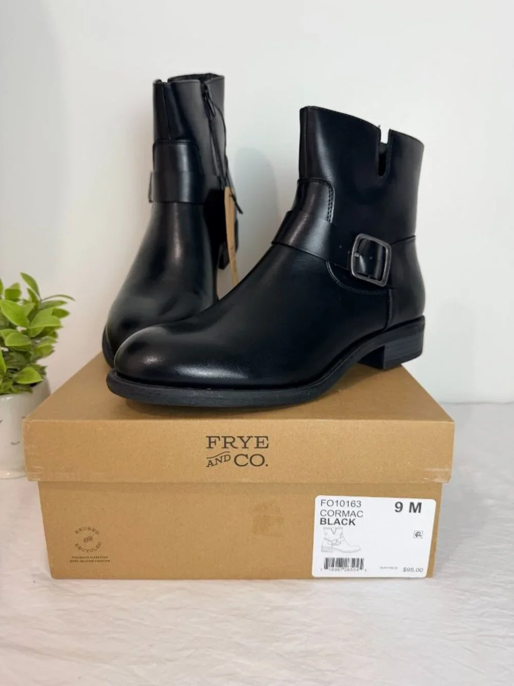 Frye Womens 9M Black Leather Ankle Boots Buckle Zip Casual Biker NWT